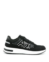 Мужские черно-белые кроссовки от Armani Exchange