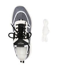 Мужские черно-белые кроссовки от Bally