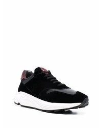 Мужские черно-белые кроссовки от Billionaire