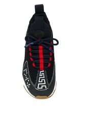 Мужские черно-белые кроссовки от Versace