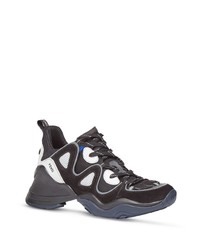 Мужские черно-белые кроссовки от Fendi