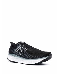 Мужские черно-белые кроссовки от New Balance