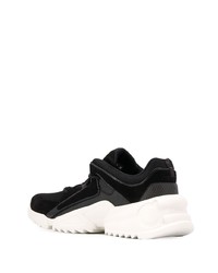 Мужские черно-белые кроссовки от Salvatore Ferragamo