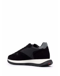 Мужские черно-белые кроссовки от DSQUARED2