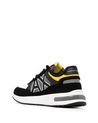 Мужские черно-белые кроссовки от Armani Exchange