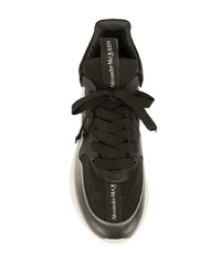 Мужские черно-белые кроссовки от Alexander McQueen