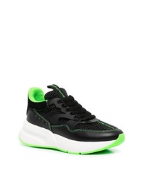 Мужские черно-белые кроссовки от Alexander McQueen