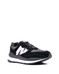 Мужские черно-белые кроссовки от New Balance