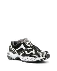 Мужские черно-белые кроссовки от Saucony