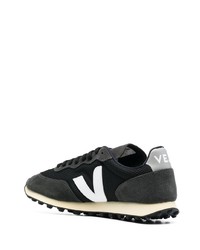 Мужские черно-белые кроссовки от Veja