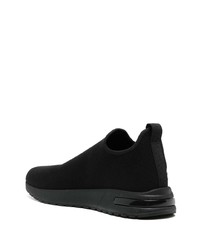 Мужские черно-белые кроссовки от Armani Exchange