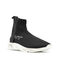 Мужские черно-белые кроссовки от Represent