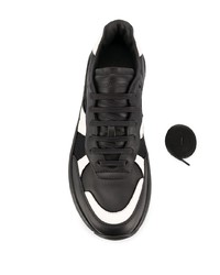 Мужские черно-белые кроссовки от Bottega Veneta