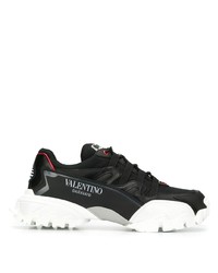 Мужские черно-белые кроссовки от Valentino Garavani
