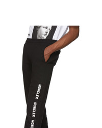 Мужские черно-белые спортивные штаны с принтом от Moncler