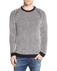 Черно-белый вязаный свитер с круглым вырезом