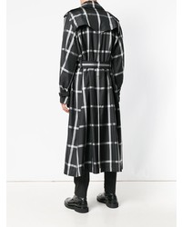 Мужской черно-белый плащ с принтом от Alexander McQueen