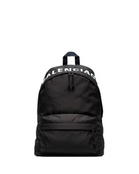 Мужской черно-белый рюкзак от Balenciaga