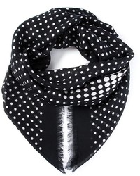 Женский черно-белый шарф в горошек от Alexander McQueen