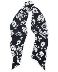 Черно-белый шарф с цветочным принтом