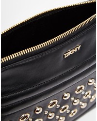Черно-золотая кожаная сумка через плечо с шипами от DKNY