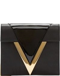 Черно-золотой кожаный клатч от Versus
