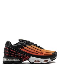 Мужские черно-оранжевые кроссовки от Nike