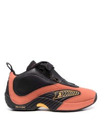 Мужские черно-оранжевые кроссовки от Reebok