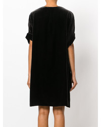 Черное бархатное платье прямого кроя от Aspesi