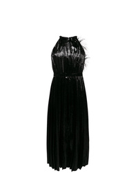 Черное вечернее платье со складками от Raquel Diniz