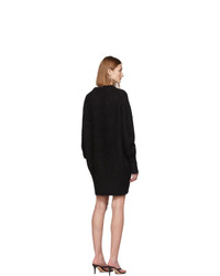 Черное вязаное платье-свитер от Totême