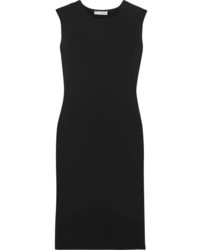 Черное вязаное платье-футляр от Vince