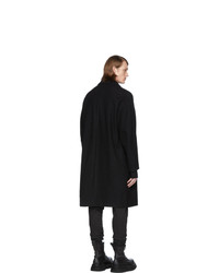 Черное длинное пальто от Julius