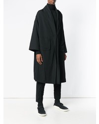 Черное длинное пальто от Yohji Yamamoto