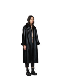 Женское черное кожаное пальто от Stand Studio