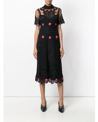 Черное кружевное платье-миди с вышивкой от Temperley London