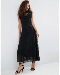 Черное кружевное платье-миди