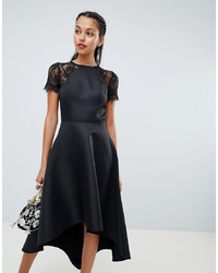 Черное кружевное платье-миди от Chi Chi London