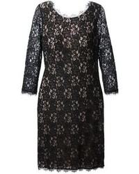 Черное кружевное платье прямого кроя от Diane von Furstenberg