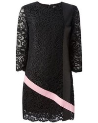 Черное кружевное платье прямого кроя от MSGM