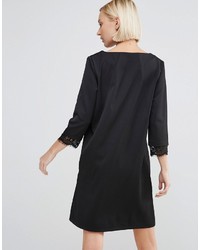 Черное кружевное платье прямого кроя от Minimum