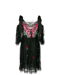 Черное кружевное платье прямого кроя от Temperley London