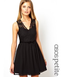 Черное кружевное платье с плиссированной юбкой от Asos Petite