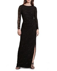 Черное кружевное платье с разрезом
