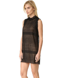 Черное кружевное платье от Alexis