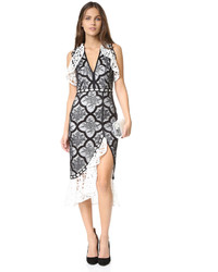 Черное кружевное платье от Alexis