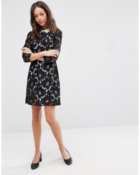 Черное кружевное платье от Oasis