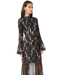 Черное кружевное платье от Alexis