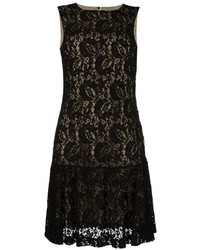 Черное кружевное платье от Moschino