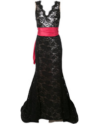 Черное кружевное платье от Oscar de la Renta